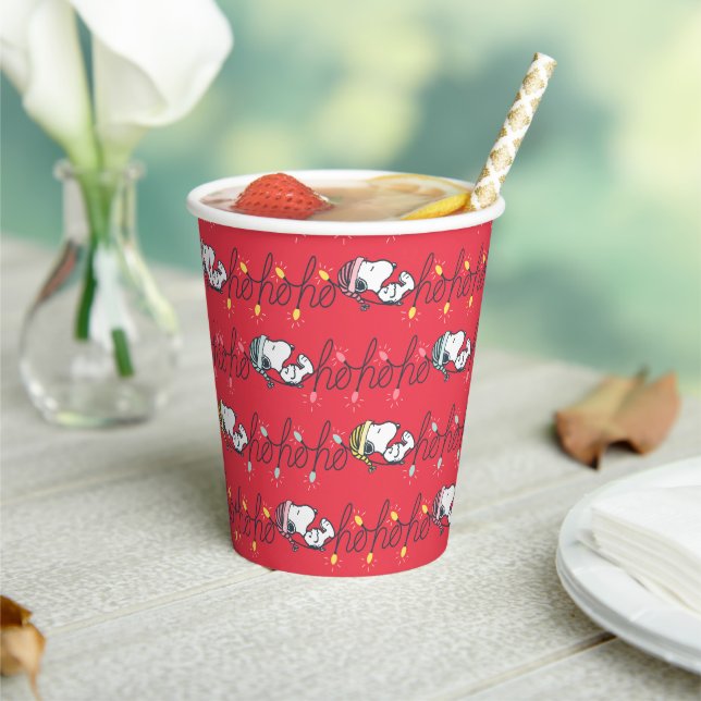 Erdnüsse | Snoopy Holiday Ho Ho Holiday Pattern Pappbecher (In Situ)