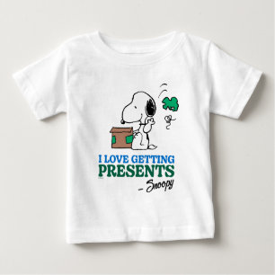 Erdnüsse   Snoopy I Liebe Anbringen von Geschenken Baby T-shirt