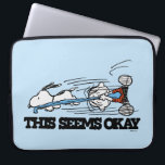 Erdnüsse | Snoopy & Linus Laptopschutzhülle<br><div class="desc">Karo dieses lustige Design aus Erdnüssen mit Snoopy und Linus.</div>