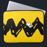 Erdnüsse | Snoopy-Nickerchen Laptopschutzhülle<br><div class="desc">Karo dieses lustige Design von Peanuts mit Snoopy.</div>