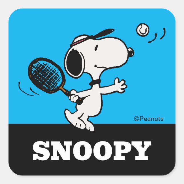 Erdnüsse | Snoopy Plays Tennis Quadratischer Aufkleber (Vorderseite)