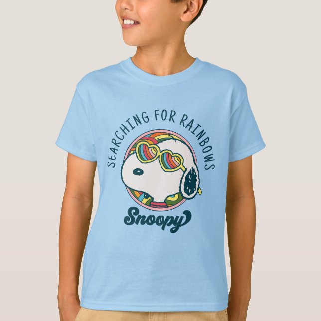 Erdnüsse | Snoopy Rainbow Heart Sonnenbrille T-Shirt (Vorderseite)