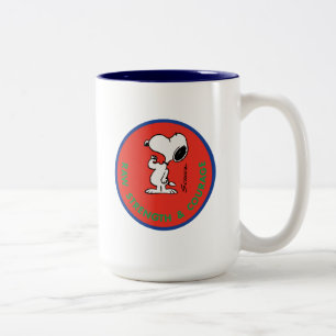 Erdnüsse   Snoopy Row Stärke & Mut Abzeichen Zweifarbige Tasse