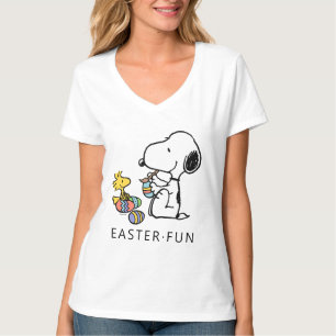 Erdnüsse Snoopy- und Holzbemalereieier T-Shirt