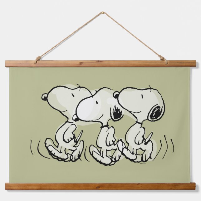 Erdnüsse | Snoopy Walking Tall Wandteppich Mit Holzrahmen (Vorne)