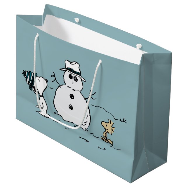 Erdnüsse | Snoopy & Woodstock Bau a Snowman Große Geschenktüte (Vorderseite Schrägansicht)