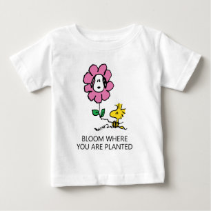Erdnüsse Snoopy & Woodstock-Blume Baby T-shirt