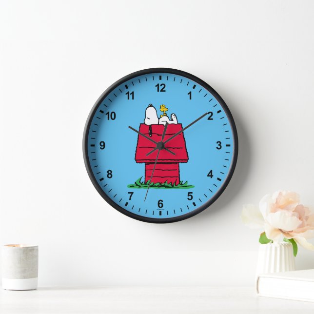 Erdnüsse | Snoopy & Woodstock Doghouse Uhr (Zuhause)