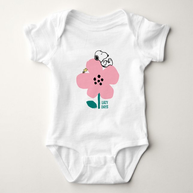 Erdnüsse | Snoopy & Woodstock Nickerchen auf rosa  Baby Strampler (Vorderseite)