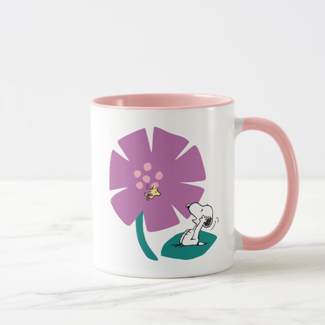 Erdnüsse | Veranschaulichung der Lila Blume der Na Tasse (Rechts)
