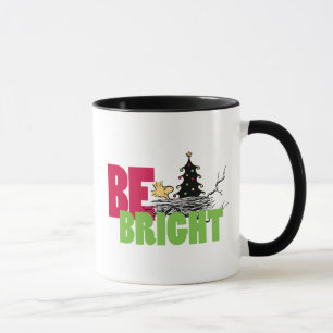 Erdnüsse   Weihnachten aus Holz ist hell Tasse