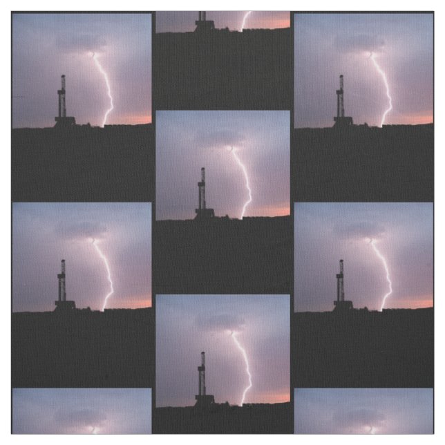 Erdölbohrungs-Anlage, Blitz, lila Himmel Stoff (Muster)