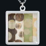 Erdung von Tone-Holzpaneelen mit Kreisen Versilberte Kette<br><div class="desc">Dieses Gemälde wurde von Norman Wyatt, Jr. erschaffen und nach dem französischen Verfahren Giclee hergestellt, um Tintenpatronen auf eine Leinwand zu sprühen. Verlieren Sie sich in den konzentrischen Kreisen, der Verschmelzung von Erdtonfarben durch das Gemälde oder dem Holzpaneel-Aussehen des Stückes. Ein großartiger Kauf für jeden, der sich für moderne Kunst...</div>