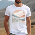 Erforschen Sie das Reiseerlebnis Landscape Grafik T-Shirt<br><div class="desc">Ein grafischer T - Shirt für Reise- und Abenteuerbegeisterte. Dieses Shirt liest sich mit einer asiatischen Berglandschaftsgrafik "erkunden".</div>