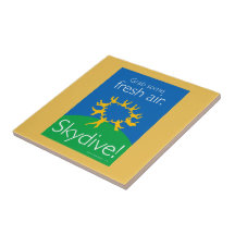 Ergreifen Sie etwas Frischluft. Skydive!