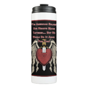 Ergreifender amerikanischer Soldat zerrissene Herz Thermosbecher