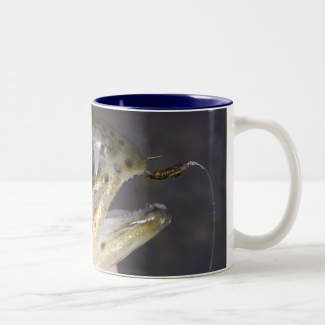 Erhalten Sie auf Fliegen-Fischen - BRFFF Zweifarbige Tasse (Rechts)