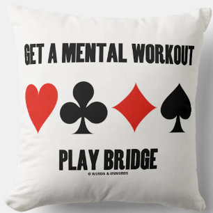 Erhalten Sie eine Mental Workout Play Bridge mit v Kissen