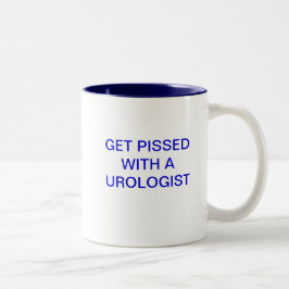 ERHALTEN SIE MIT EINEM UROLOGEN PISSED ZWEIFARBIGE TASSE