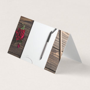 erhob Stift und Papier Visitenkarten