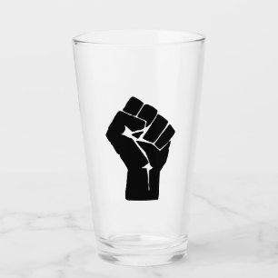 Erhobene schwarze Faust - Widerstand Protest Glas