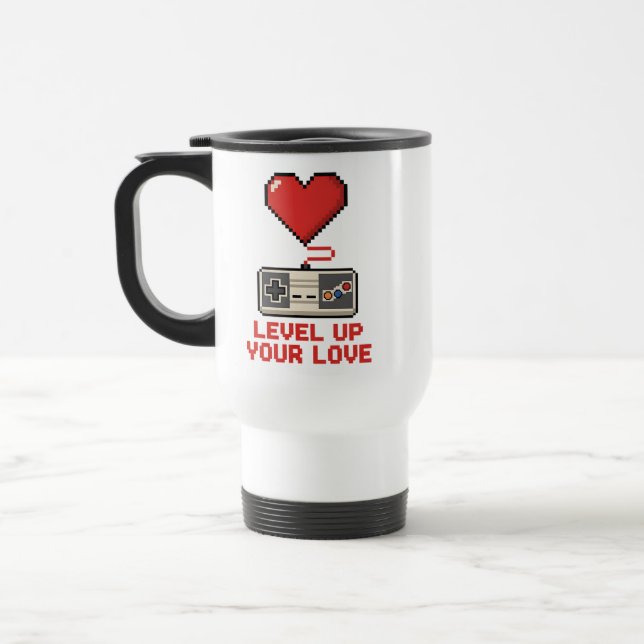 Erhöhe Deine Liebe, Retro-Pixel-Gaming-Design Reisebecher (Links)