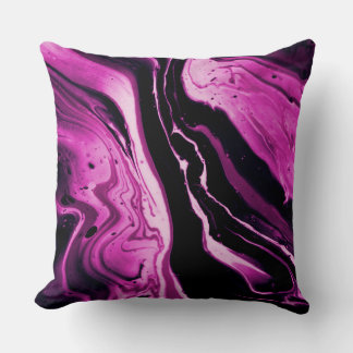 Erhöhen Sie Ihren Platz mit rosafarbenen Kissen