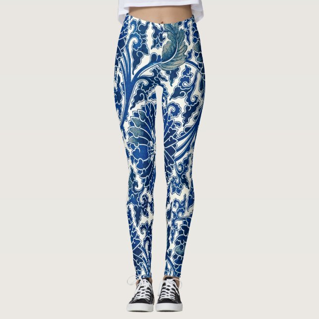 Erhöhen Sie Ihren Stil: Blauer Blumenzauber und ch Leggings (Vorderseite)