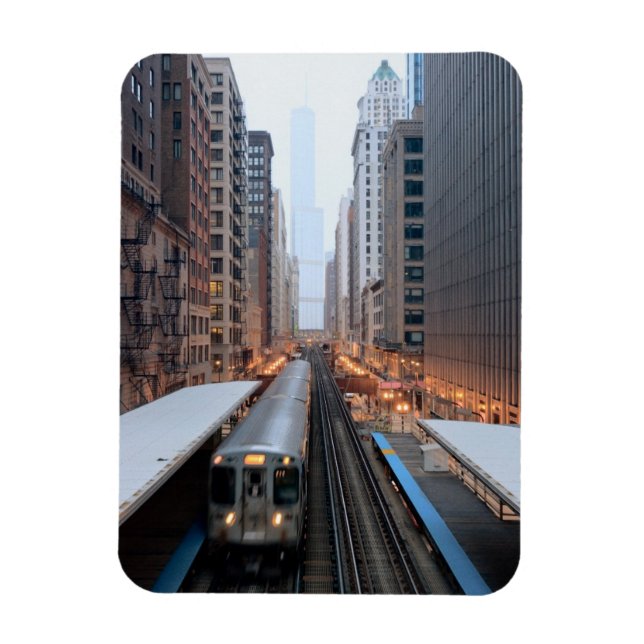 Erhöhte Eisenbahn in Chicago über Wabash Magnet (Vertikal)