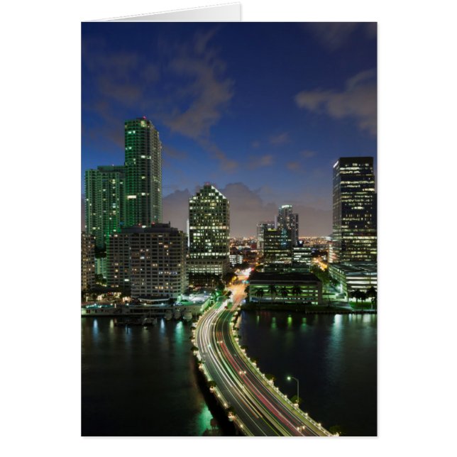 Erhöhte Skyline der Stadt (Vorne)