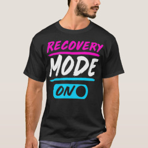 Erholung der Tonsil-Operation im Modus T-Shirt