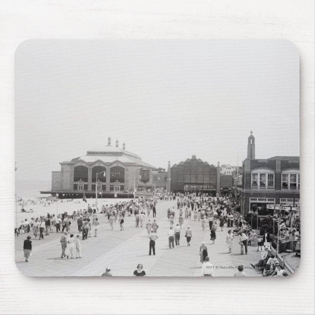 Erholungsorttouristen auf Esplanade Mousepad (Vorne)