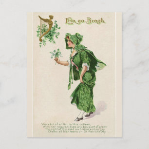 Erin Go Bragh Dame mit Strauß aus Shamrocks Postkarte