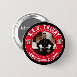 Erinnern Sie sich an alle, die RED Freitag Foto Button