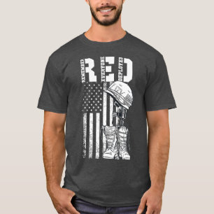 Erinnern Sie sich an jeden Veteran eingesetzt RED T-Shirt
