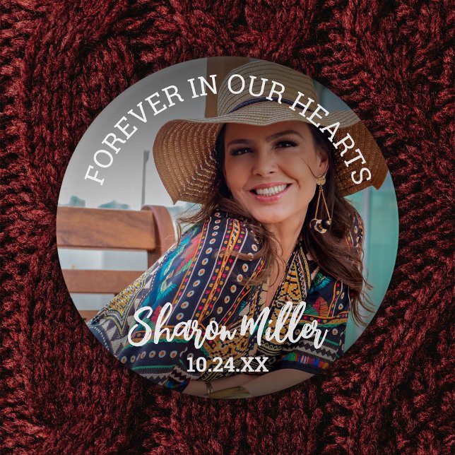 Erinnerungsschaltfläche Foto 'Forever in Our Heart Button (Von Creator hochgeladen)