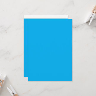 Erleben Sie die Schönheit eines blauen Himmels mit Einladung