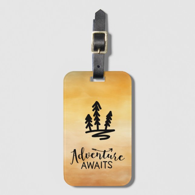 Erlebnis erwartet Camping Forest Gepäckanhänger (Vorderseite Vertikal)