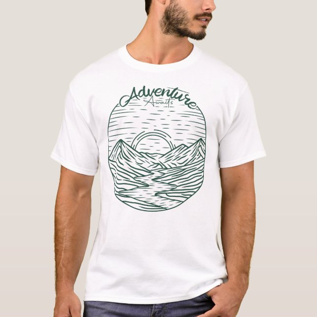 Erlebnis erwartet Vintager Berg mit Seebadestrand T-Shirt (Vorderseite)