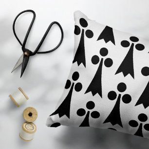 Ermine Pattern, mittelalterliches Muster, Schwarz Dekokissen