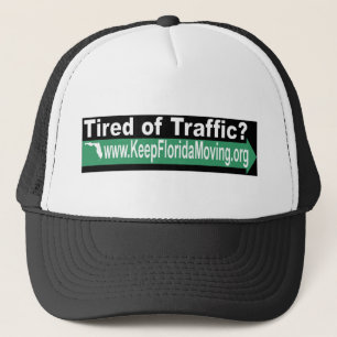 Ermüdet vom Verkehrshut Truckerkappe