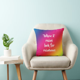 Ermutigendes Zitat, nach Regenbogen und Sternen su Kissen