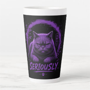 Ernsthafte Katze Milchtasse