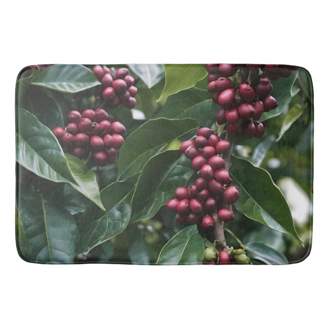 **"Ernte im Blut: Kaffeebohnen auf dem Baum"** Badematte (Vorderseite)