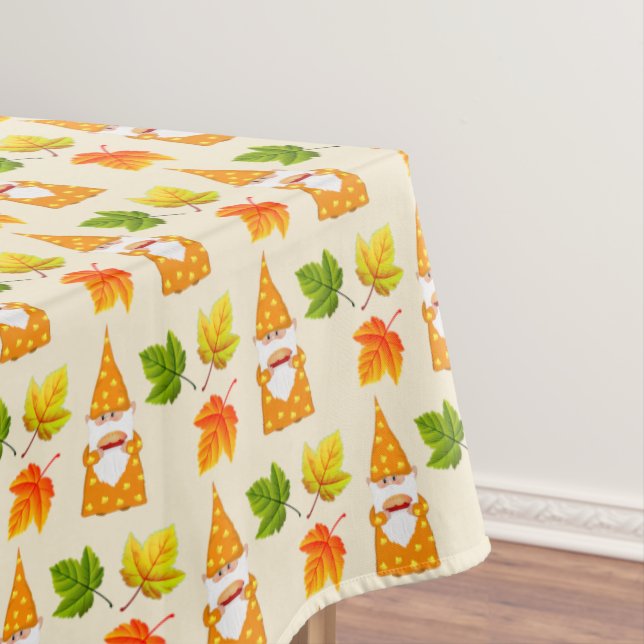 Erntedank Gnome und Herbstlaube auf Beige Tischdecke (Beispiel)