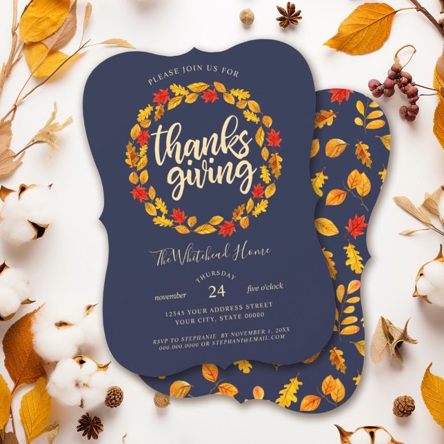 Erntedank Navy Herbstverlässt Wreath Einladung (Red and golden yellow leaf wreath Thanksgiving invitation with a leaf pattern watercolor background.)