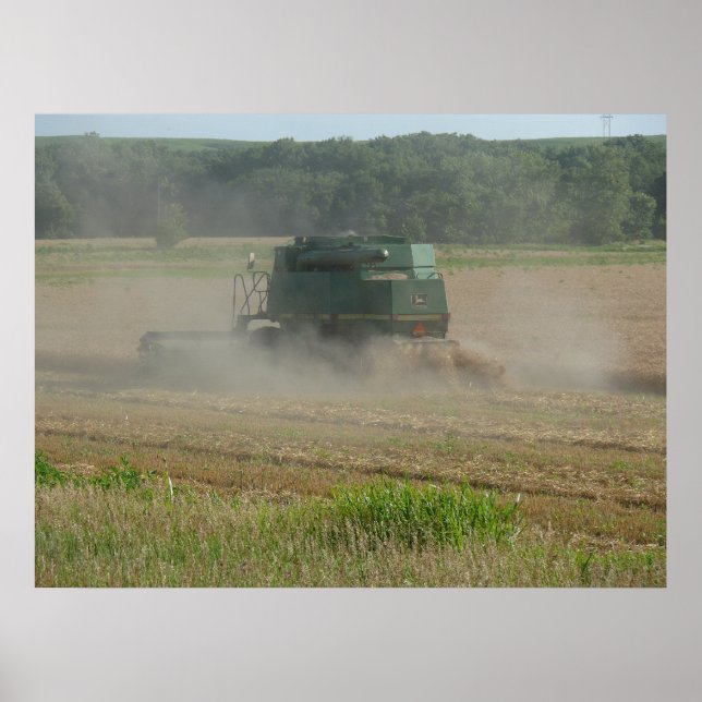 Erntemaschine für Weizenfeld Poster (Vorne)