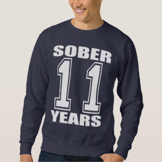 Ernüchtern Sie 11 Jahre weiß auf Dunkelheit Sweatshirt