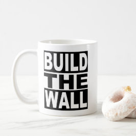 Errichten Sie die Wand Tasse