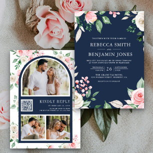 Errötendes Rosa Blumen QR Code Marineblau Hochzeit Einladung